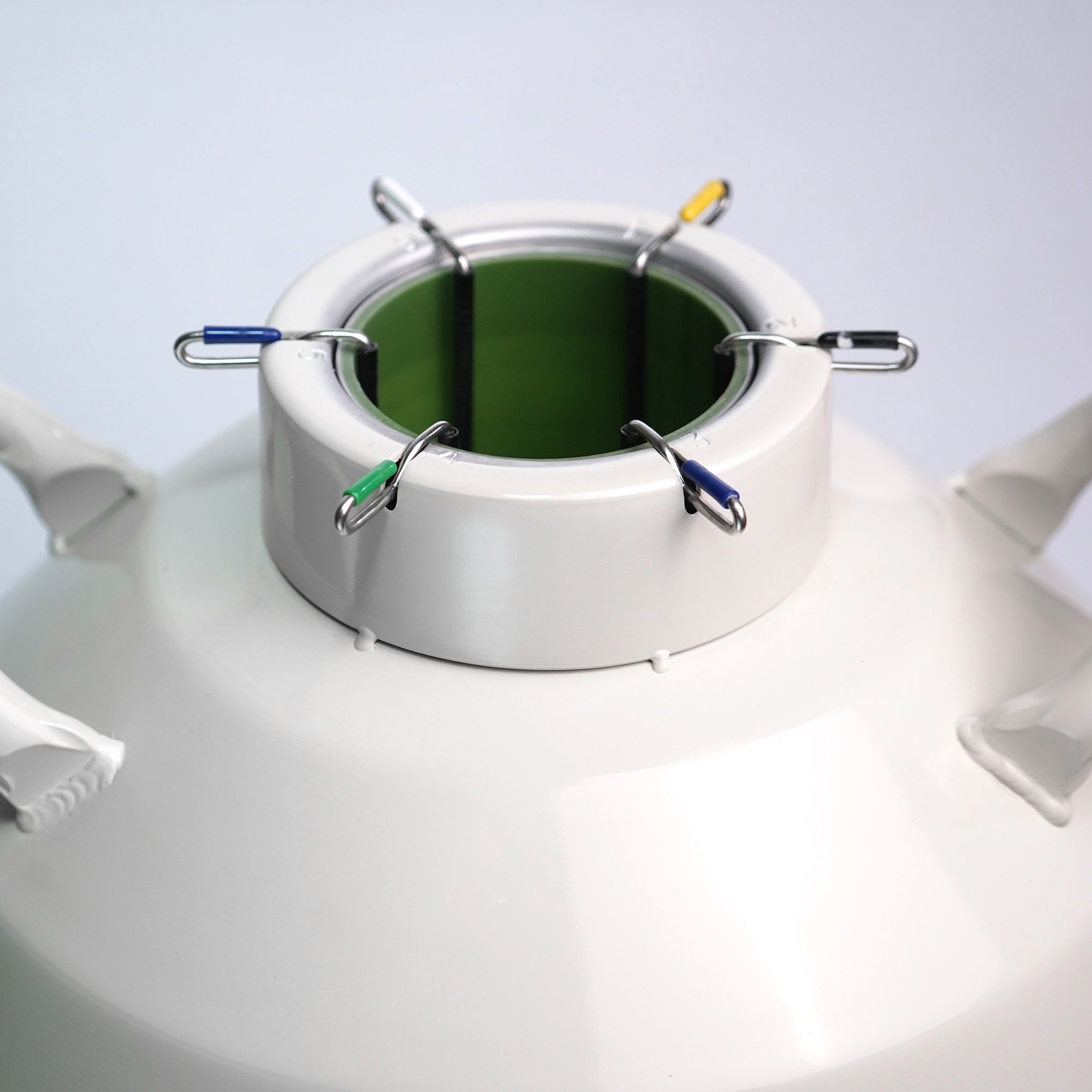 Botijão de nitrogênio MVE XC-22/5 – Alta Genetics do Brasil